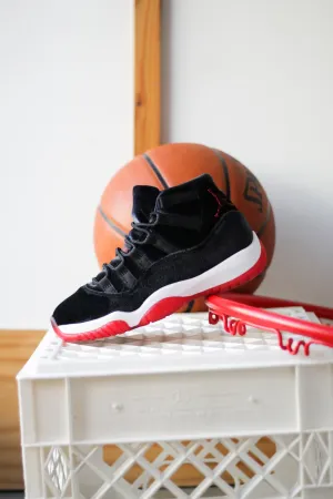 W AIR JORDAN 11 RETRO "BLACK/GYM RED"